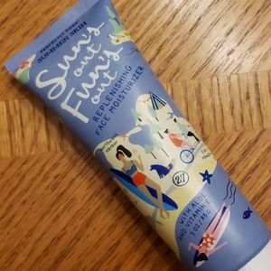 Perfectly Posh Suns Out Funs Out Face Moisturizer